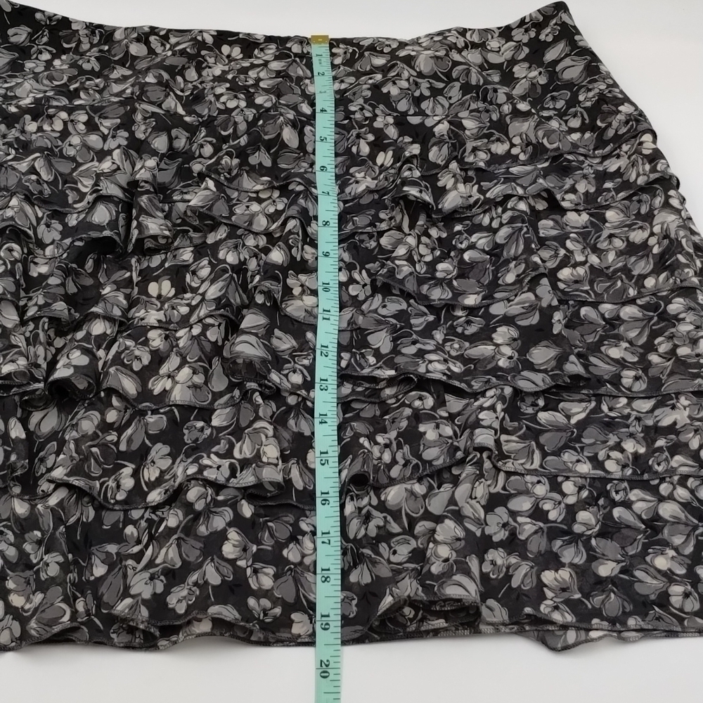 Loft Ann Taylor A-line Gray Floral Ruffle tiered Skirt Size 14 New with Tags - Picture 6 of 10